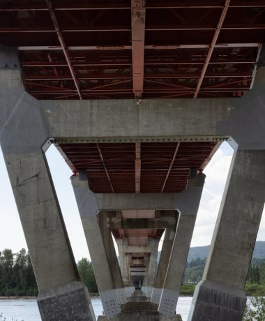 Inspección pilares de puente con drone